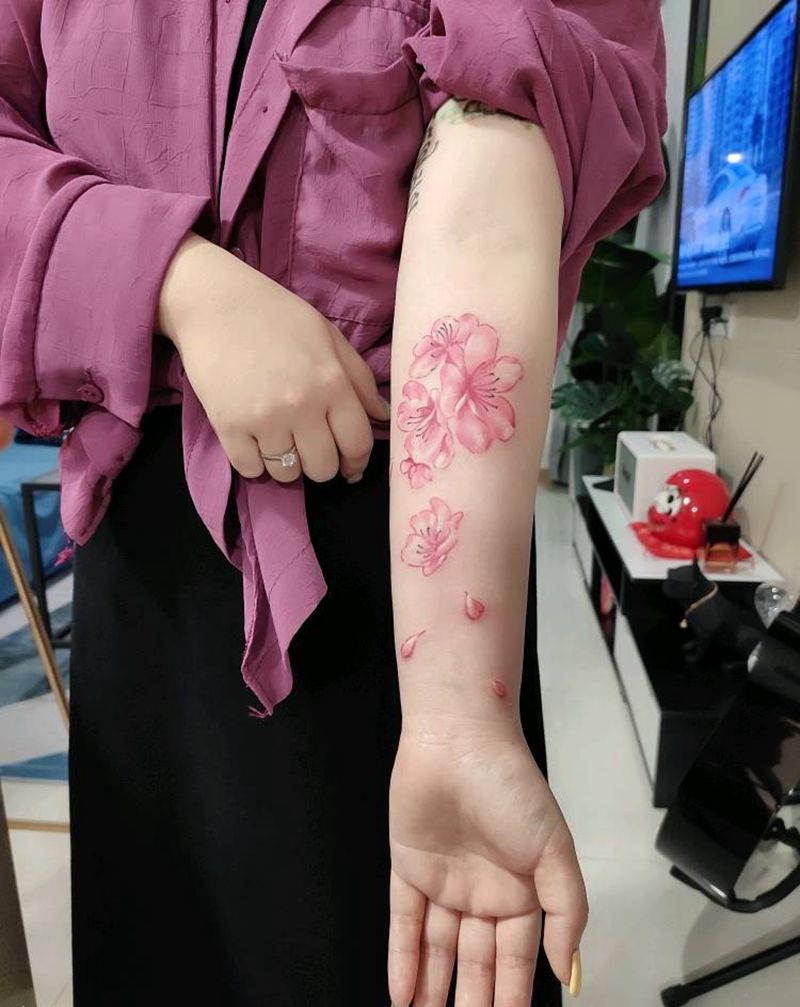 樱花纹身图片_手臂水彩纹身图案
