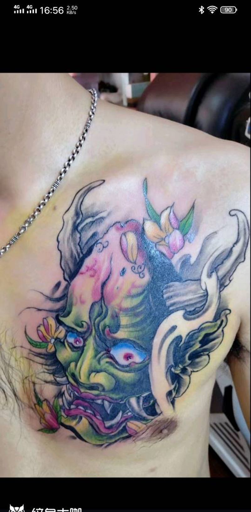 般落纹身图片_胸部纹身图案