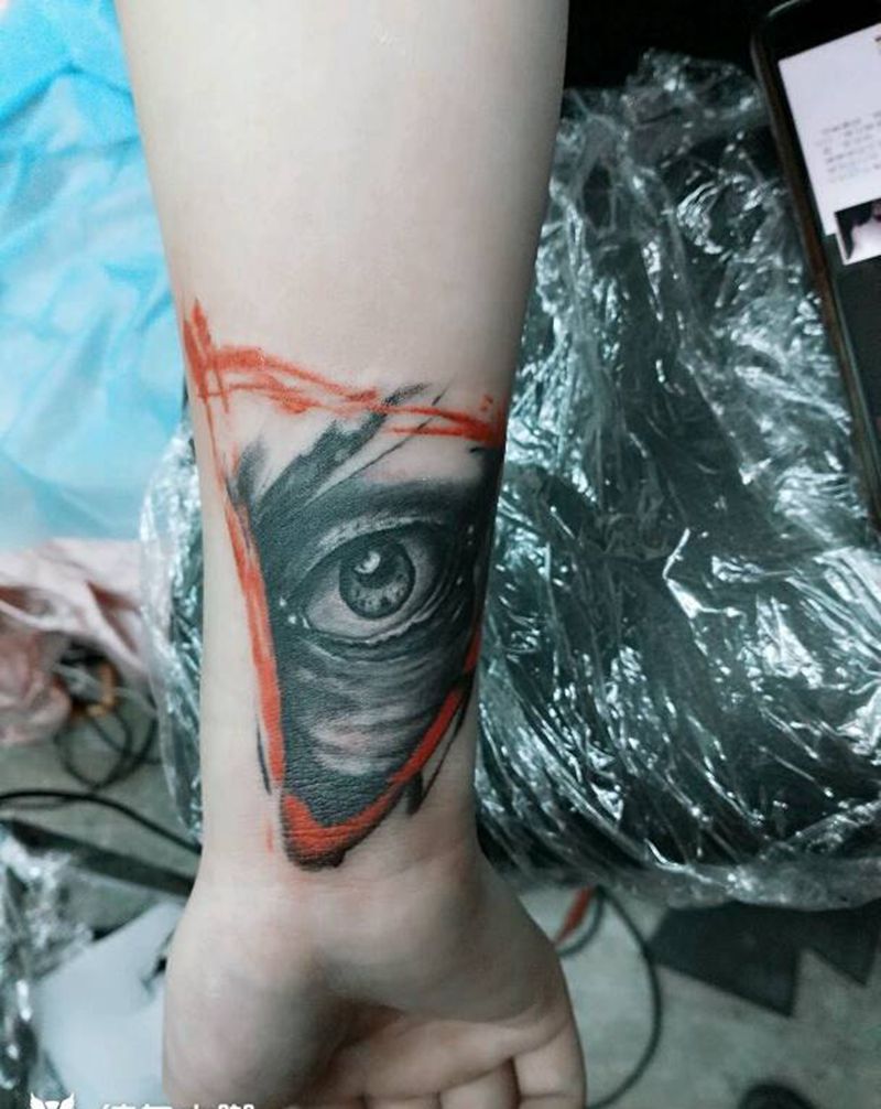 欧美眼睛纹身图片