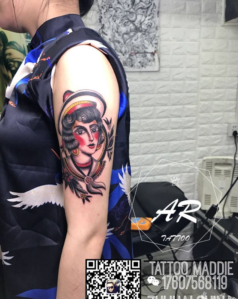 Old  school 女郎纹身图片