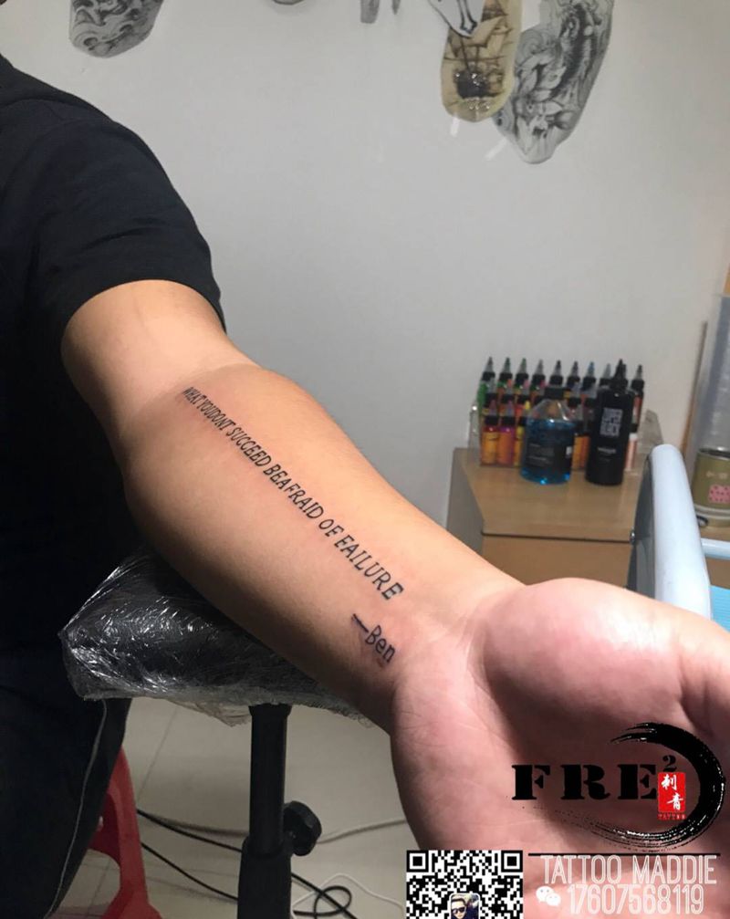 小字母纹身图片