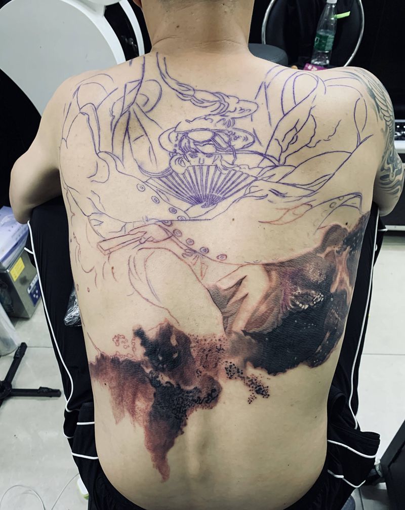 东皇太一纹身图片_背部纹身图案