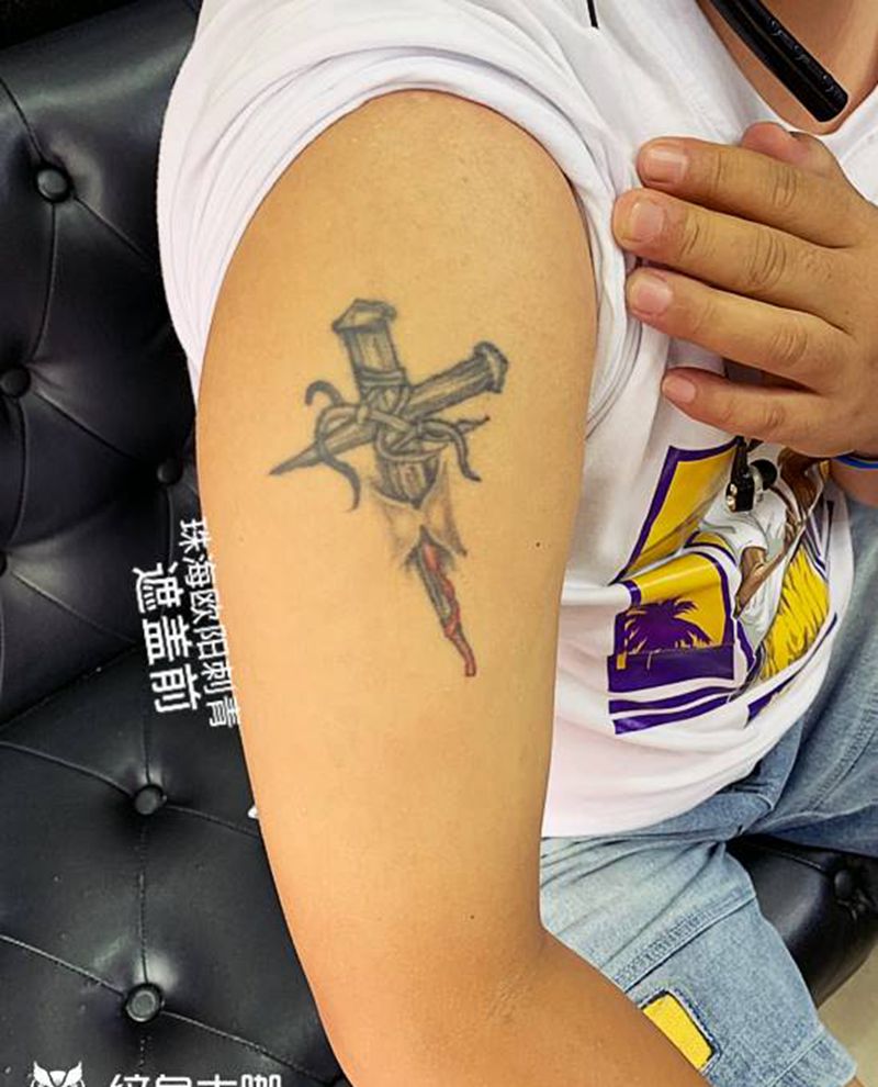 V字仇杀队遮盖纹身图片_手臂纹身图案