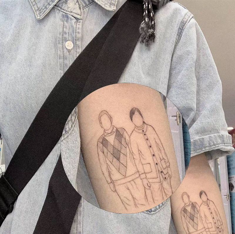 简笔肖像纹身图片_手部点刺New School纹身图案