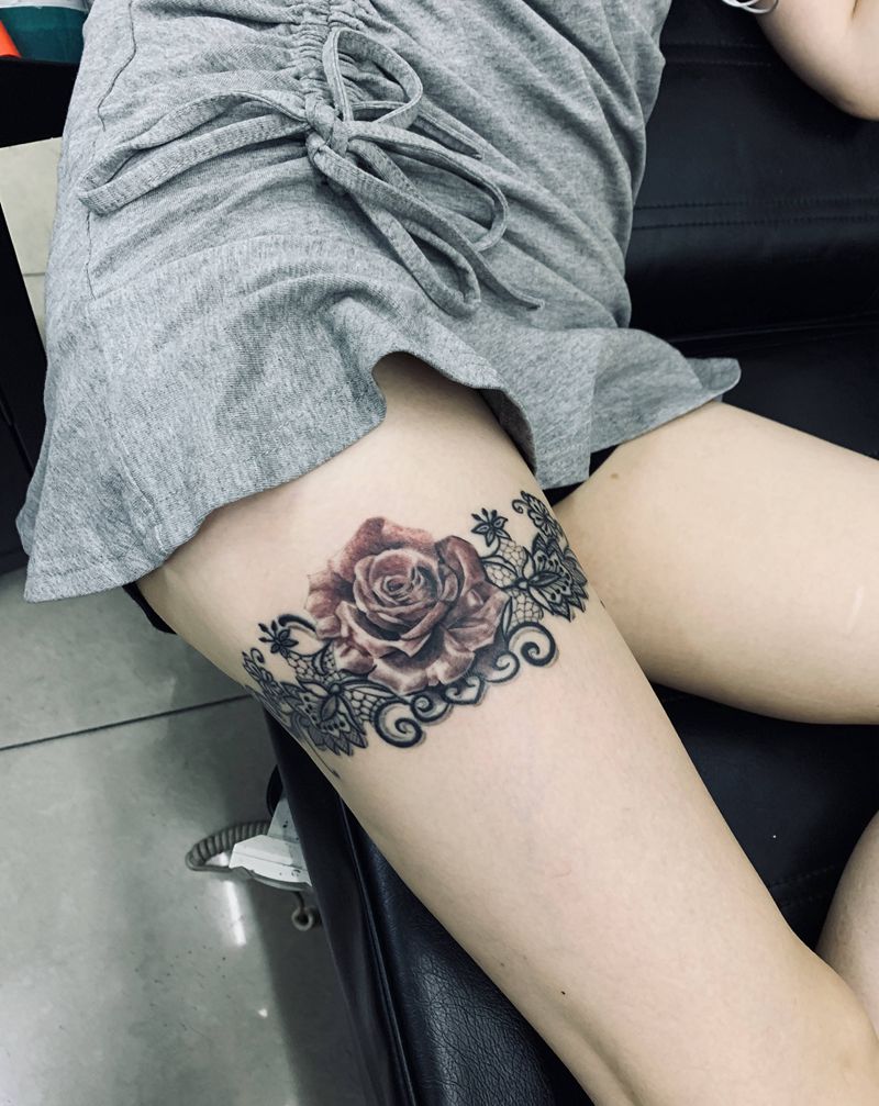 大腿花边蕾丝纹身图片_腿部纹身图案