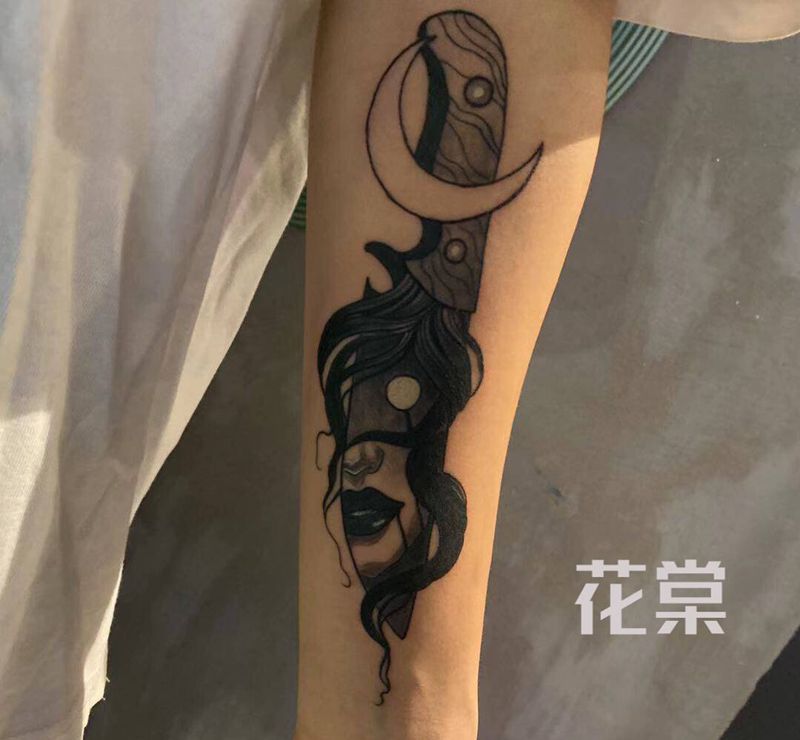 黑白女郎纹身图片_手部手臂欧美写实New School纹身图案