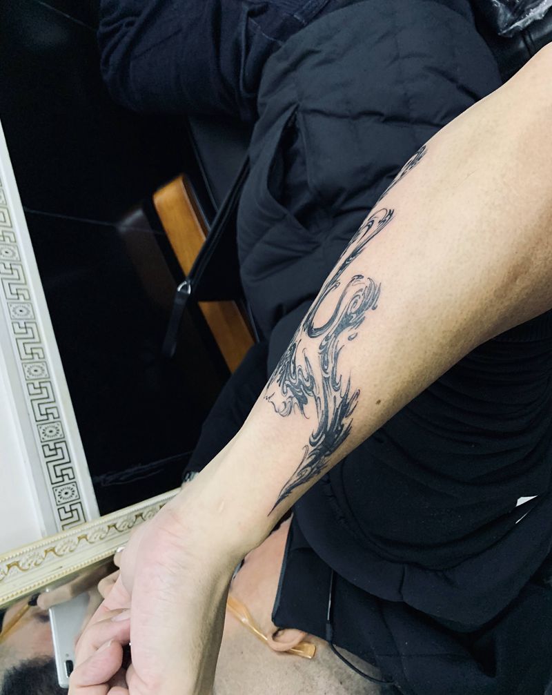 抽象纹身图片_手臂纹身图案