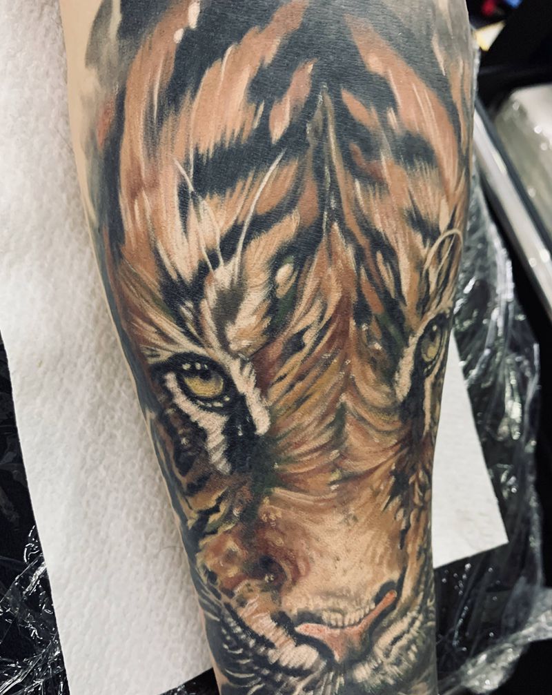 虎    彩虎纹身图片_手臂纹身图案