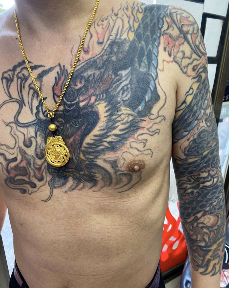 修改作品纹身图片_胸部纹身图案