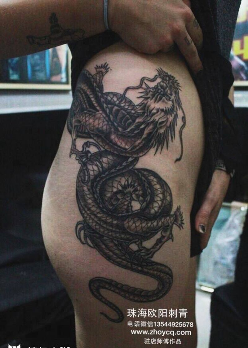龙纹身图片_成品臀部纹身图案