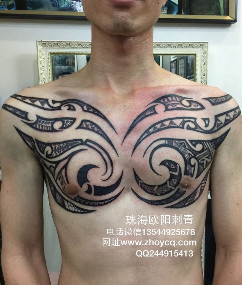 花胸图腾纹身图片_成品胸部图腾纹身图案
