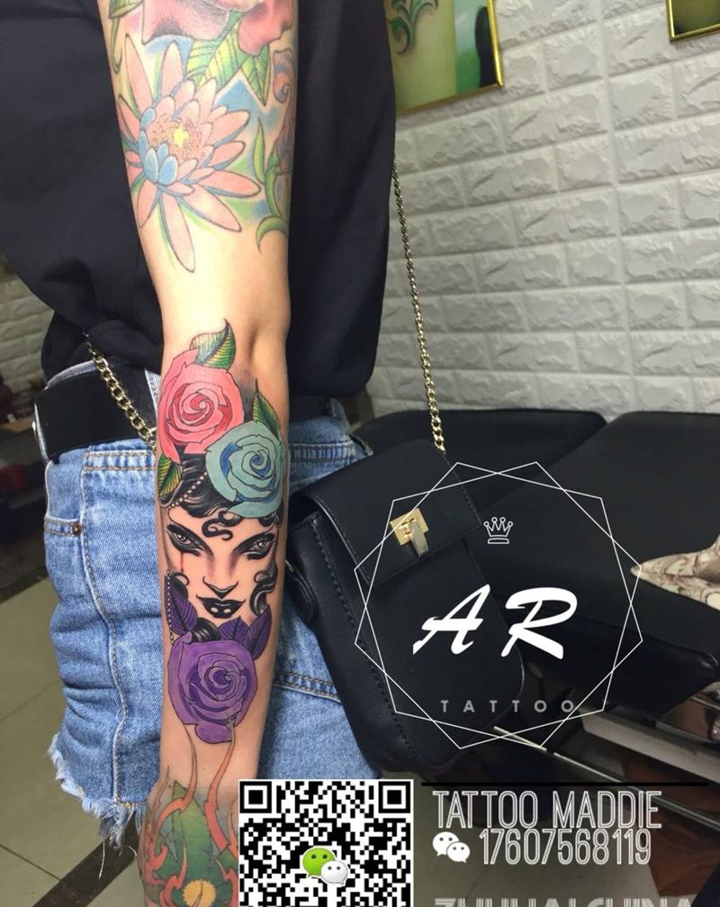 小臂欧美纹身图片