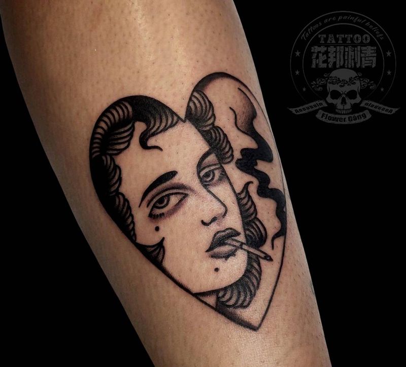 烟纹身图片_Old School纹身图案