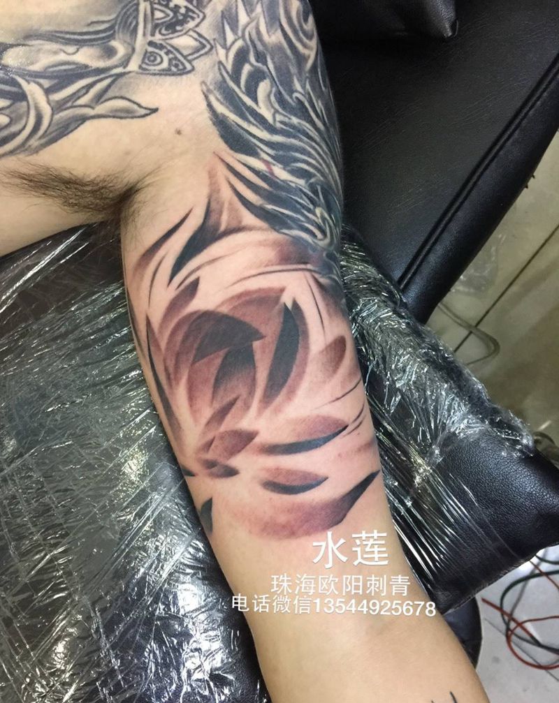 水莲纹身图片