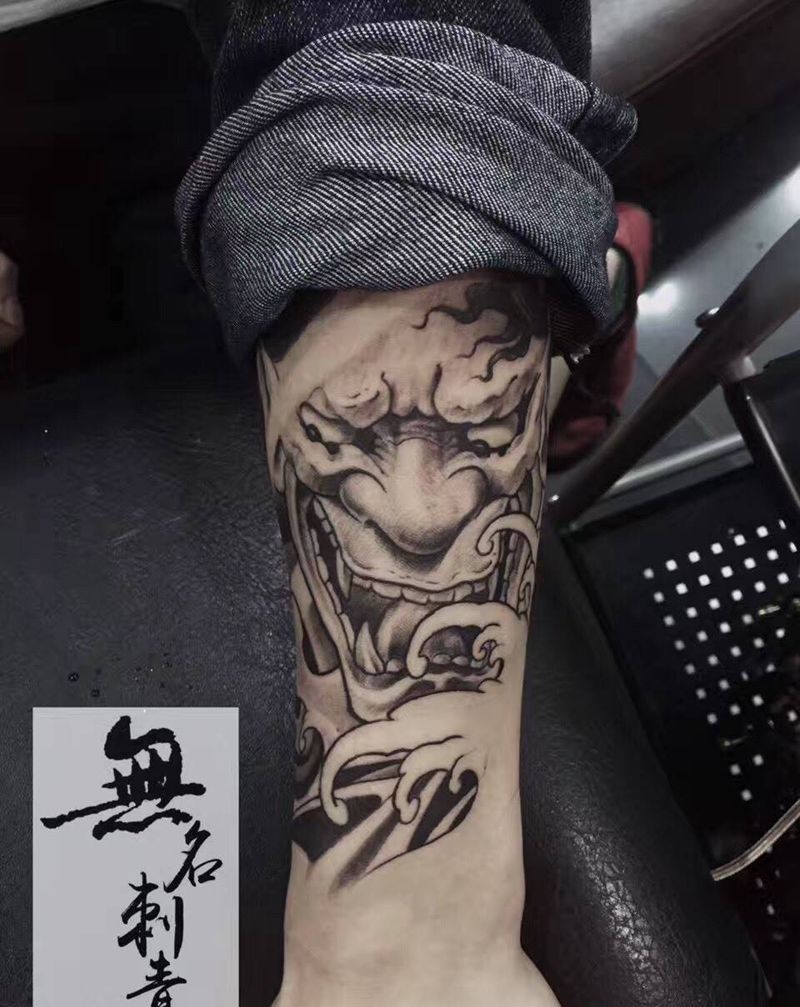 喜欢纹绣也可预约纹身图片