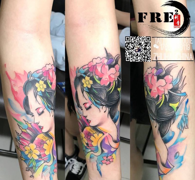 水彩艺妓纹身图片