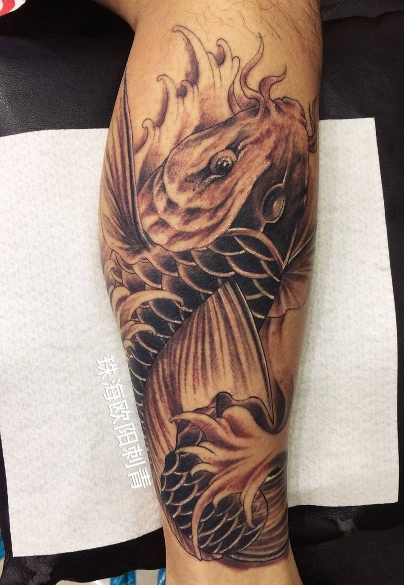 小腿鱼纹身图片