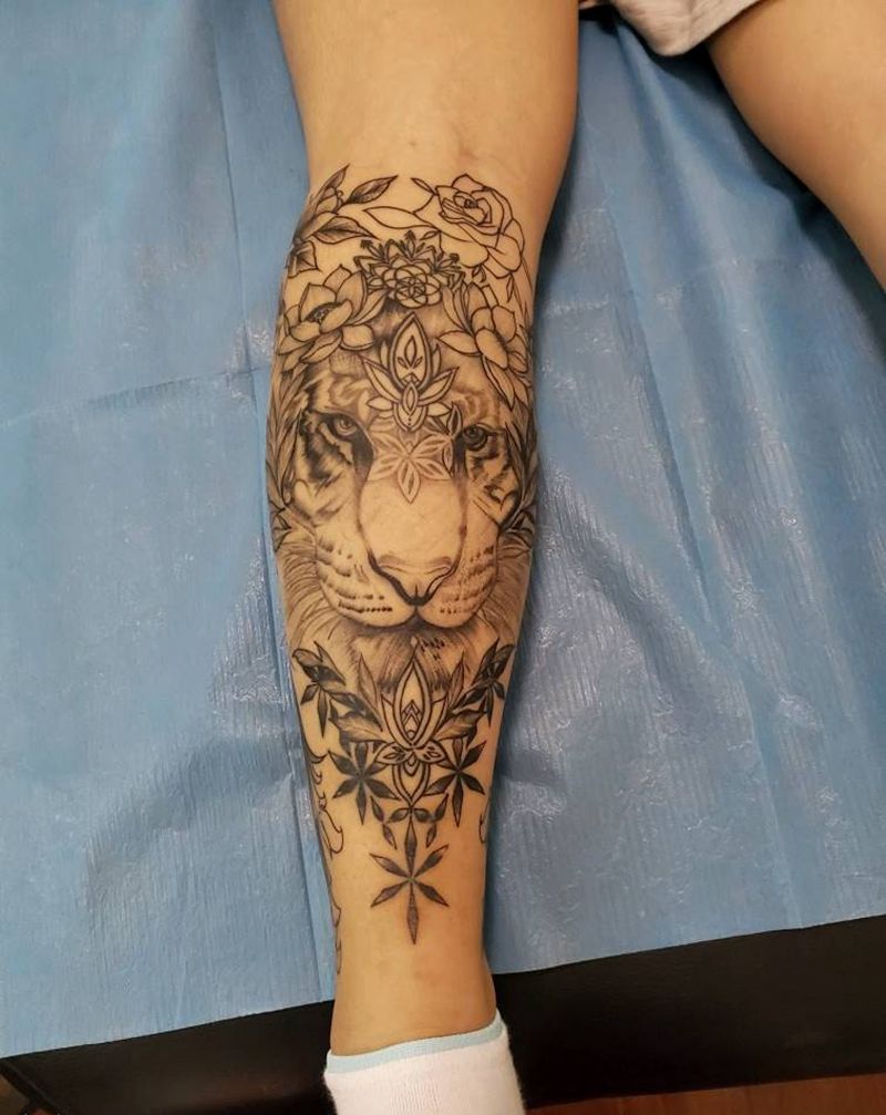 修改简约老虎头纹身图片_腿部几何点刺纹身图案