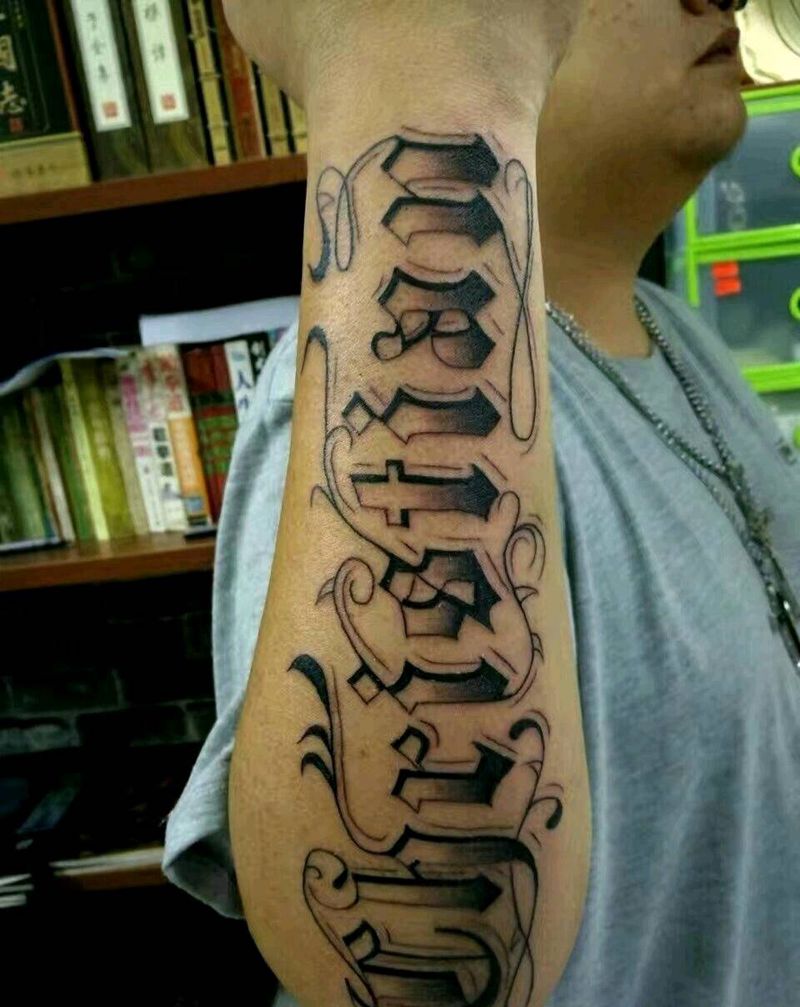 英文花体字纹身图片