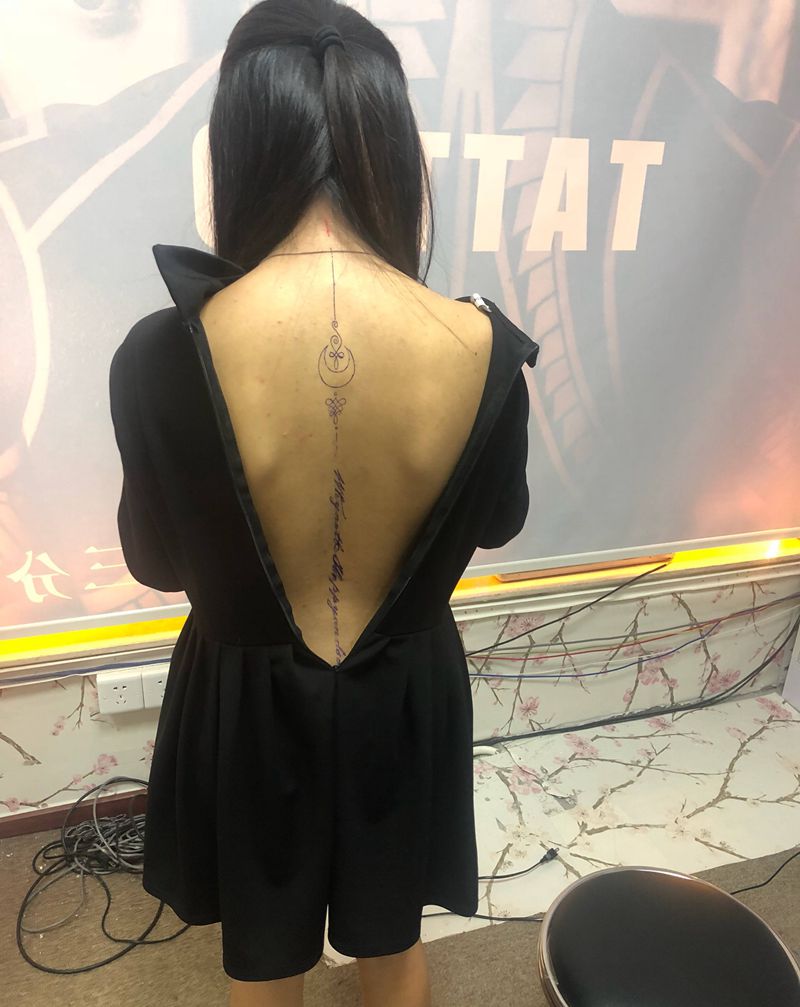后背纹身图片