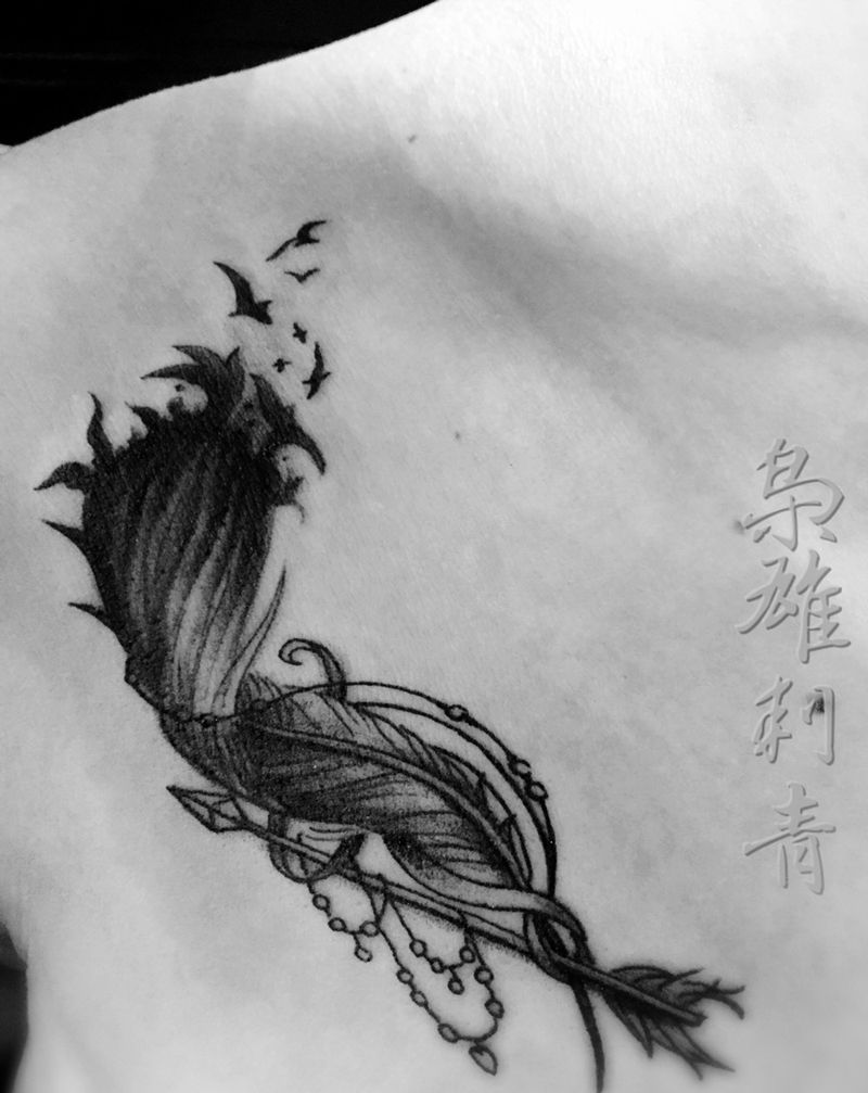 【羽毛令箭】纹身图片_成品胸部传统清新图腾纹身图案