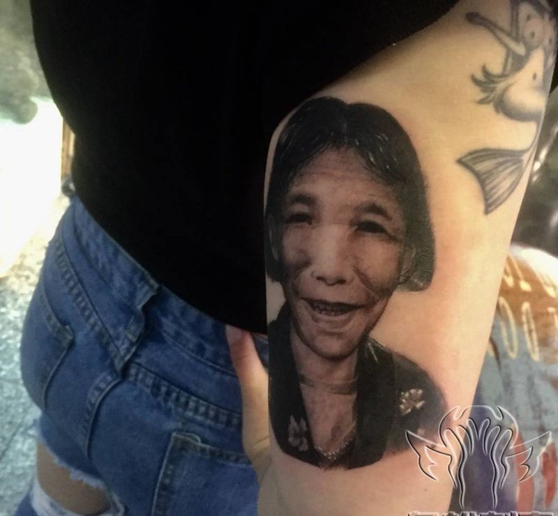 百善【孝】为先纹身图片_成品手臂写实人物纹身图案