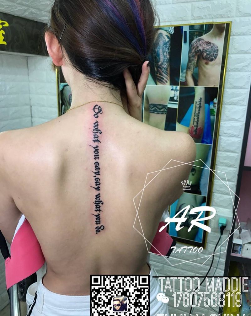 后背字母纹身图片_成品背部图腾纹身图案