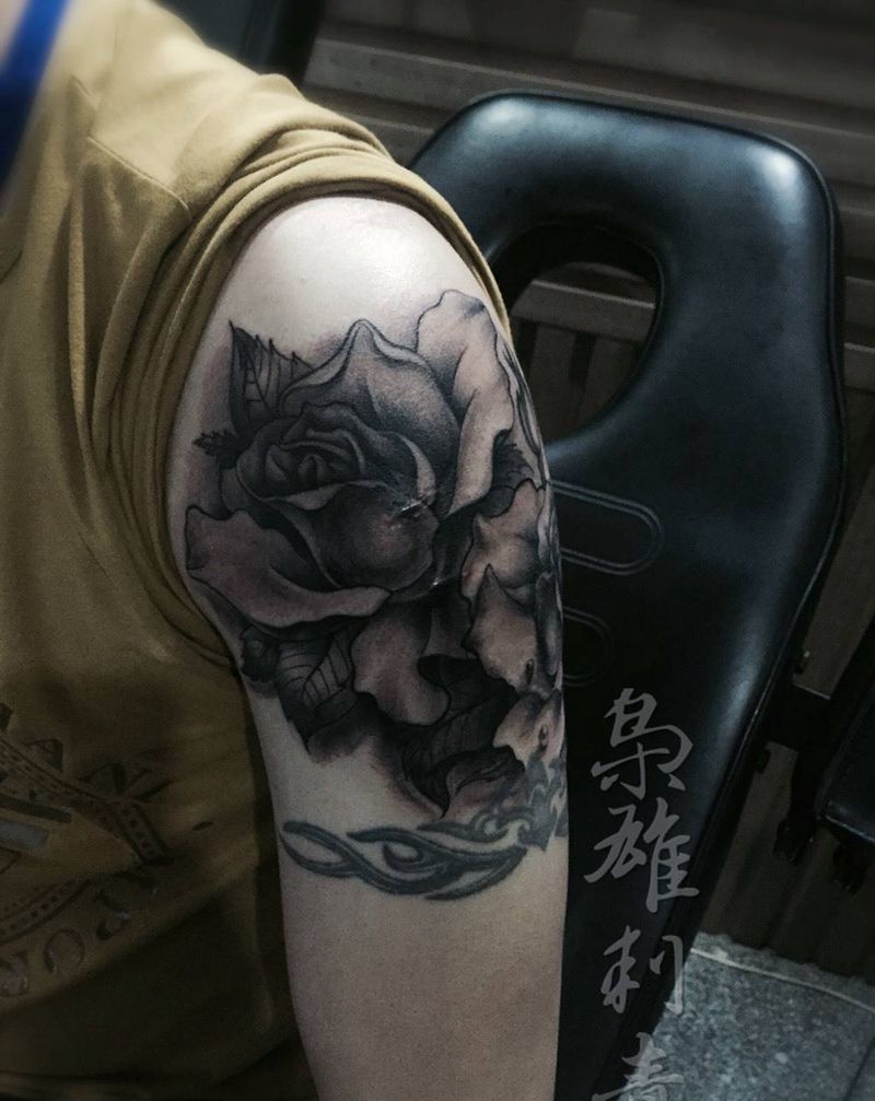 【玫瑰花】纹身图片_成品手臂传统写实欧美植物纹身图案