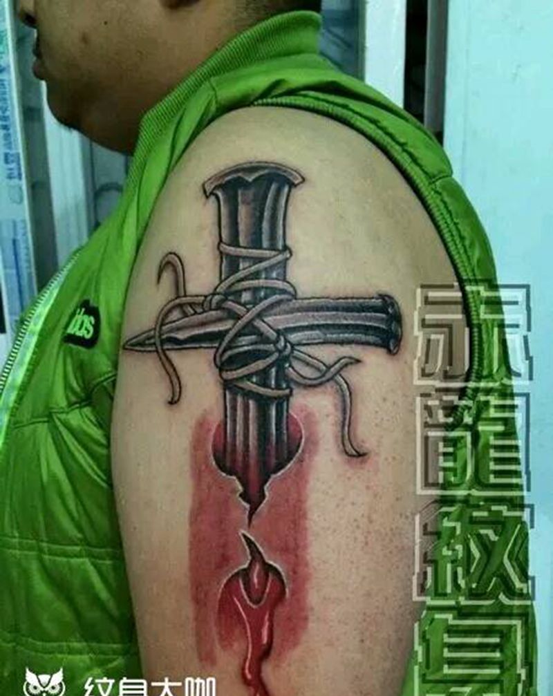 十字架纹身图片_手臂欧美宗教成品纹身图案