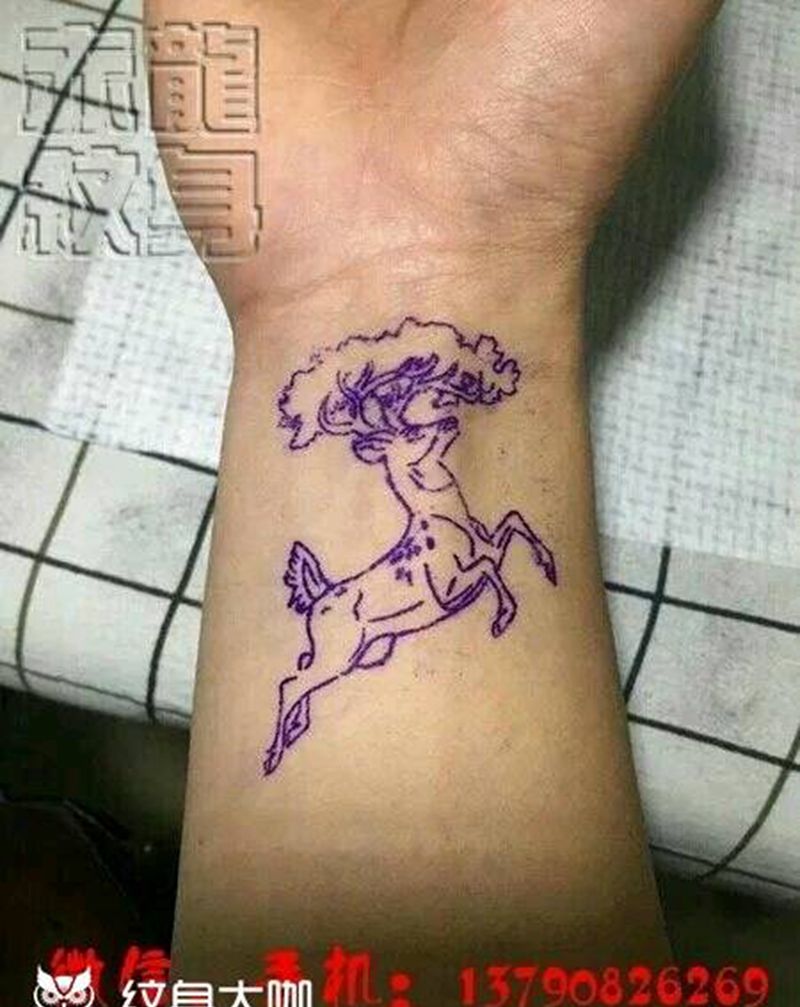 彩色小鹿纹身图片