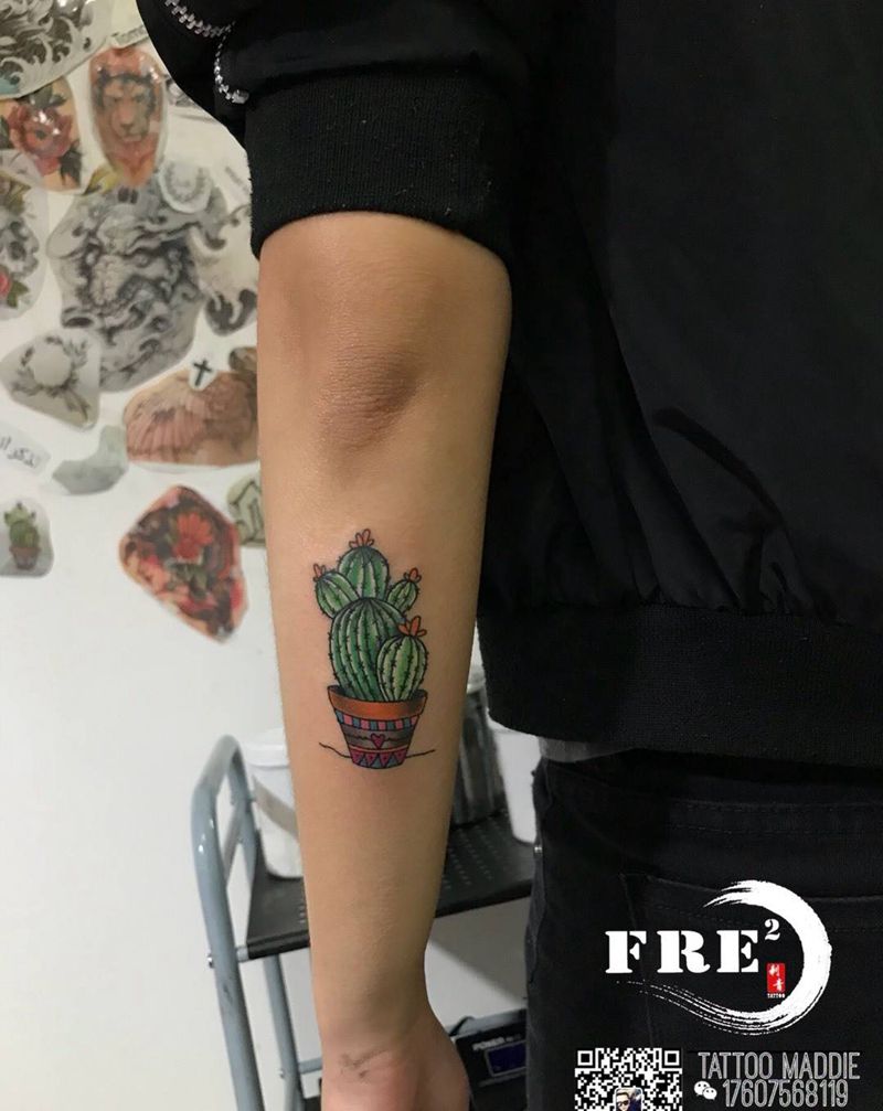 迷你仙人掌纹身图片