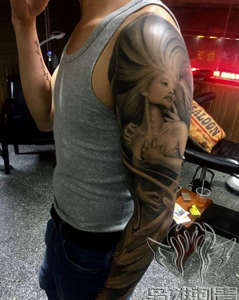 【天使翼】纹身图片_成品手臂写实肖像欧美人物纹身图案