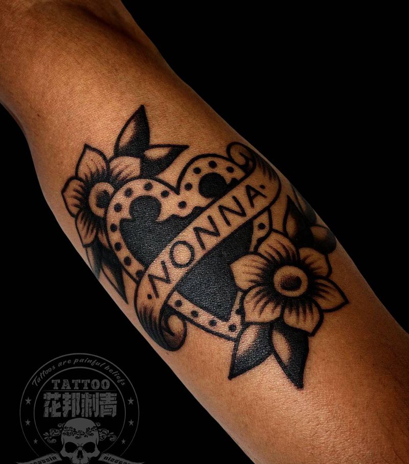 心花纹身图片_Old School纹身图案