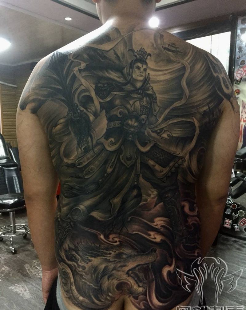 【二郎神】纹身图片_背部新传统二郎神纹身图案