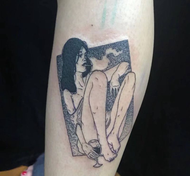 小腿性感美女纹身图片_腿部几何点刺纹身图案