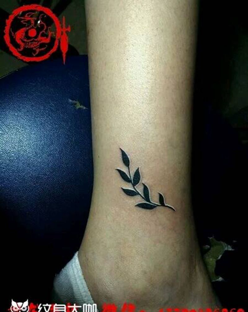 小清新纹身图片_腿部清新植物插画纹身图案