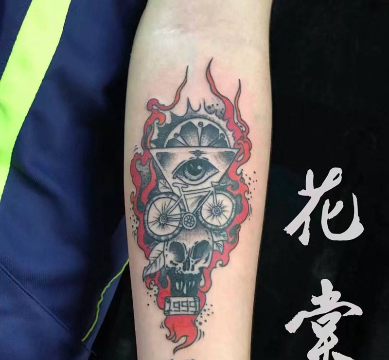 顾客自带图纹身图片_手臂New School几何纹身图案