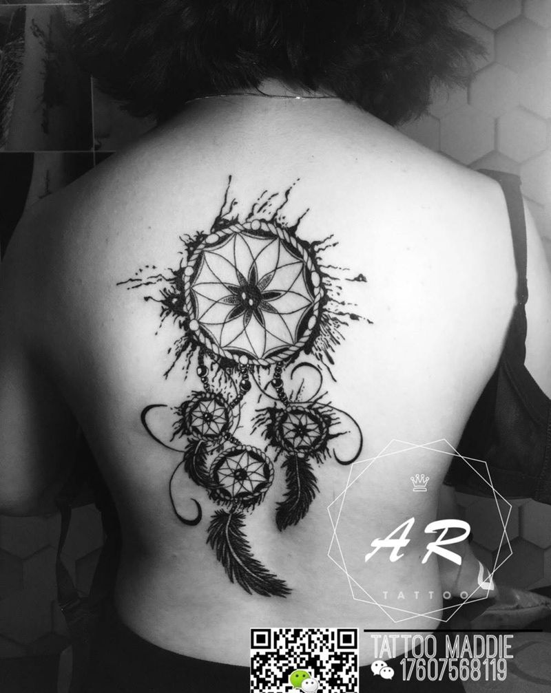 捕梦网纹身图片_背部成品手稿原创纹身图案