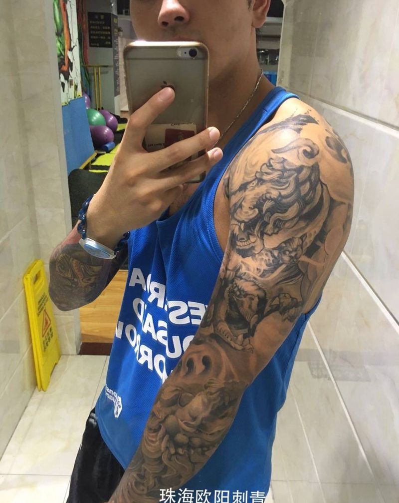 客户的回访自拍照纹身图片