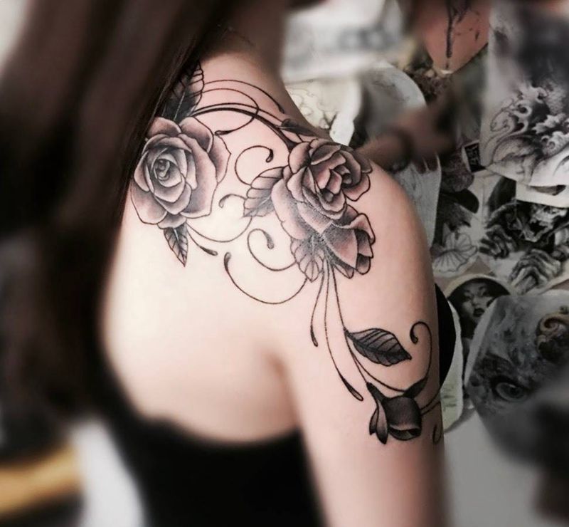 肩花腾纹身图片_成品肩部手臂背部清新欧美植物纹身图案