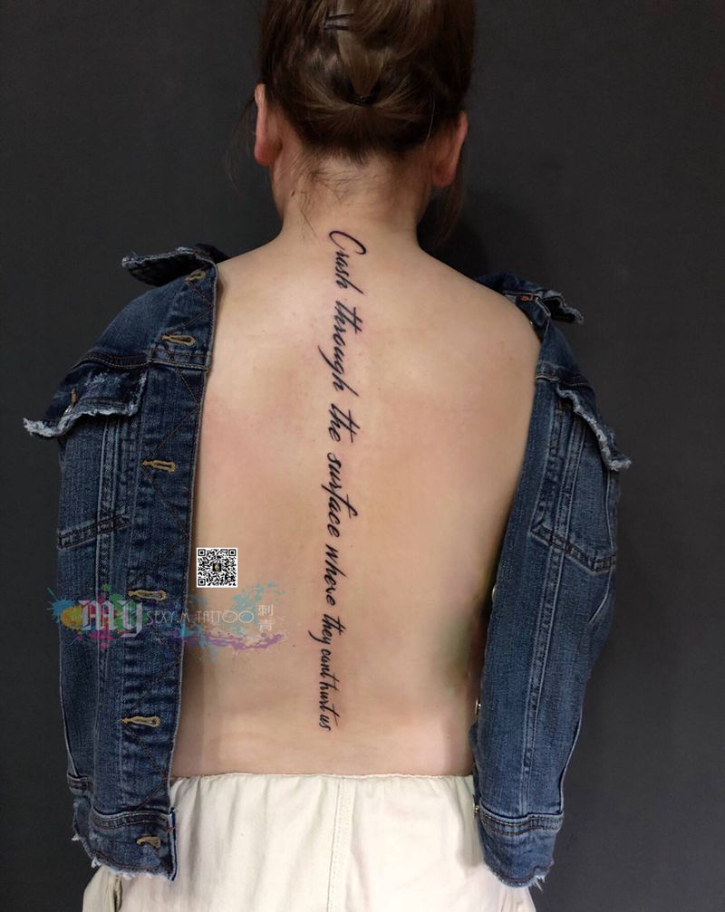 英文清新纹身图片_背部纹身图案