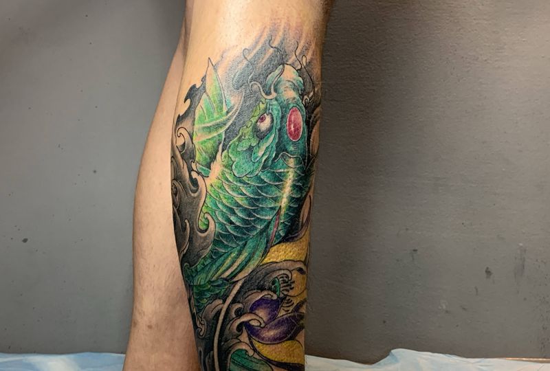 传统·鲤鱼·分享纹身图片_腿部纹身图案