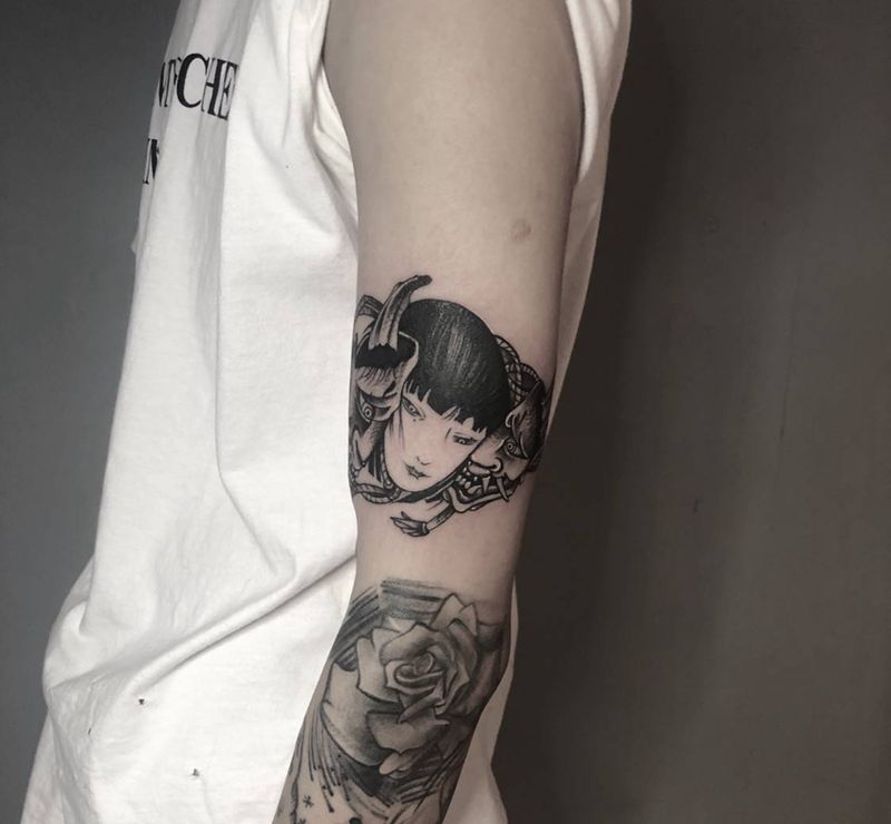 小图拼接花臂纹身图片_手部纹身图案