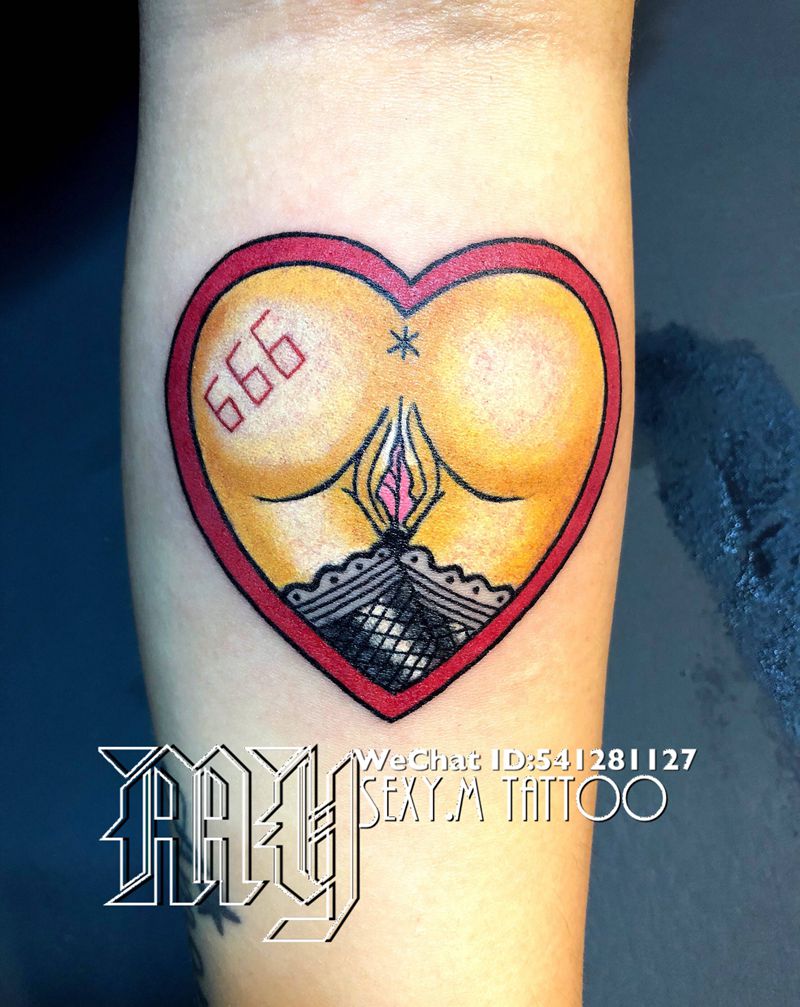 美式卡通風格纹身图片_成品手部欧美纹身图案