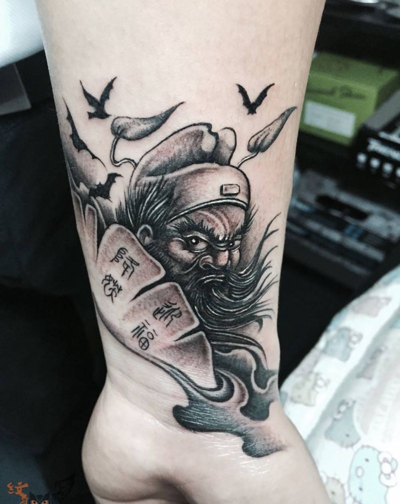 钟馗纹身图片_传统人物手部纹身图案