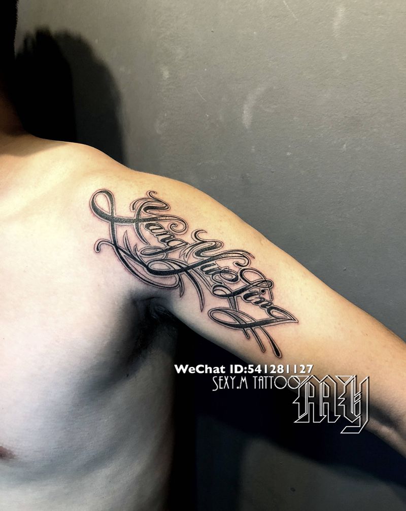 英文花體字纹身图片_成品手部纹身图案