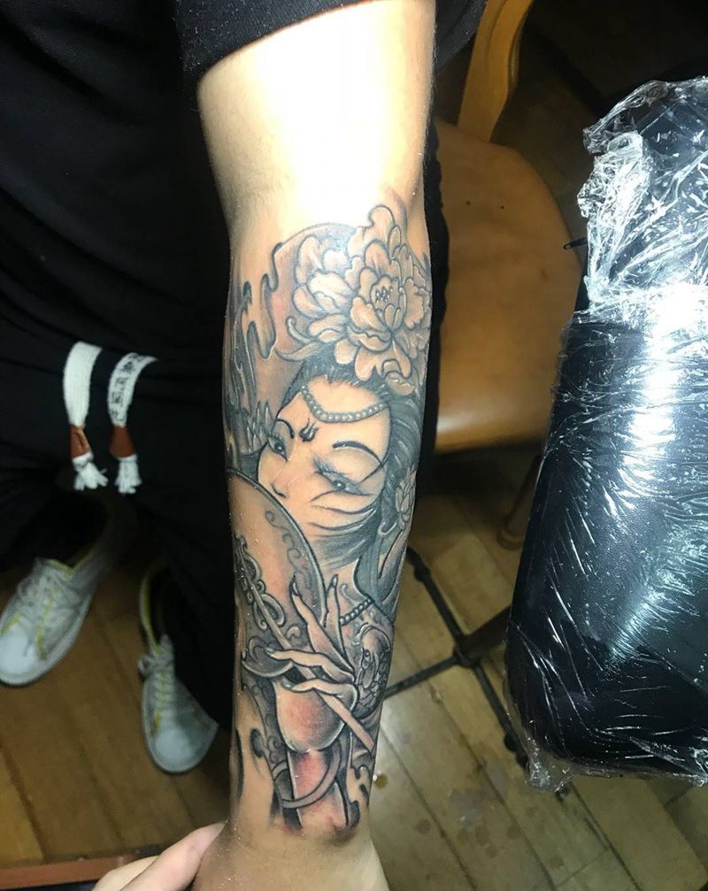 小臂艺伎修改纹身图片