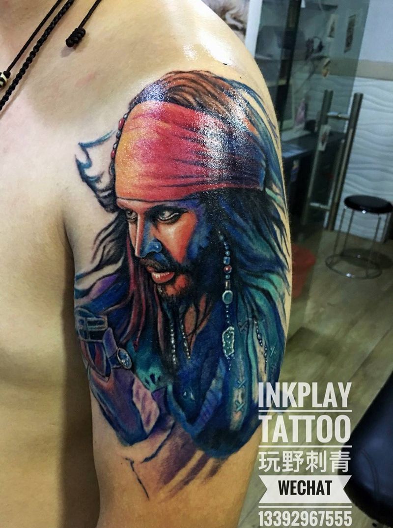 杰克船长 遮盖 放大才能看到细节纹身图片