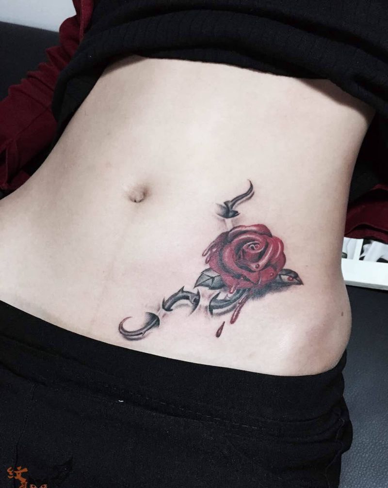 玫瑰纹身图片_欧美植物腹部纹身图案