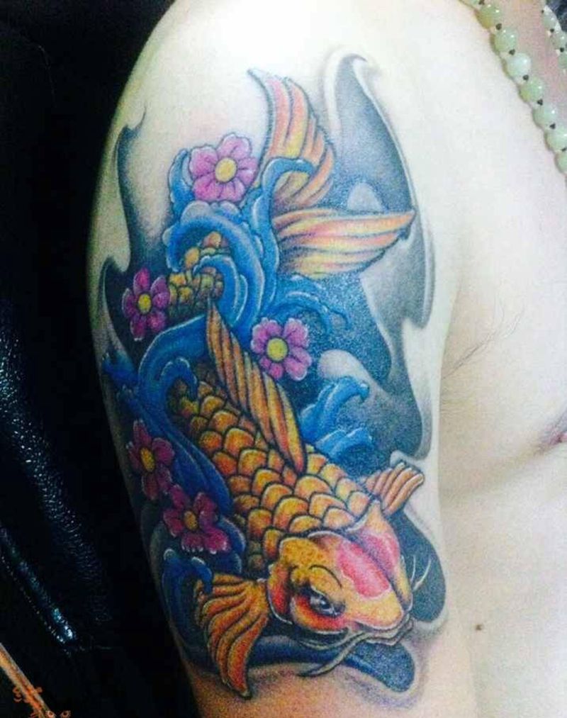 鲤鱼纹身图片_欧美动物手臂纹身图案